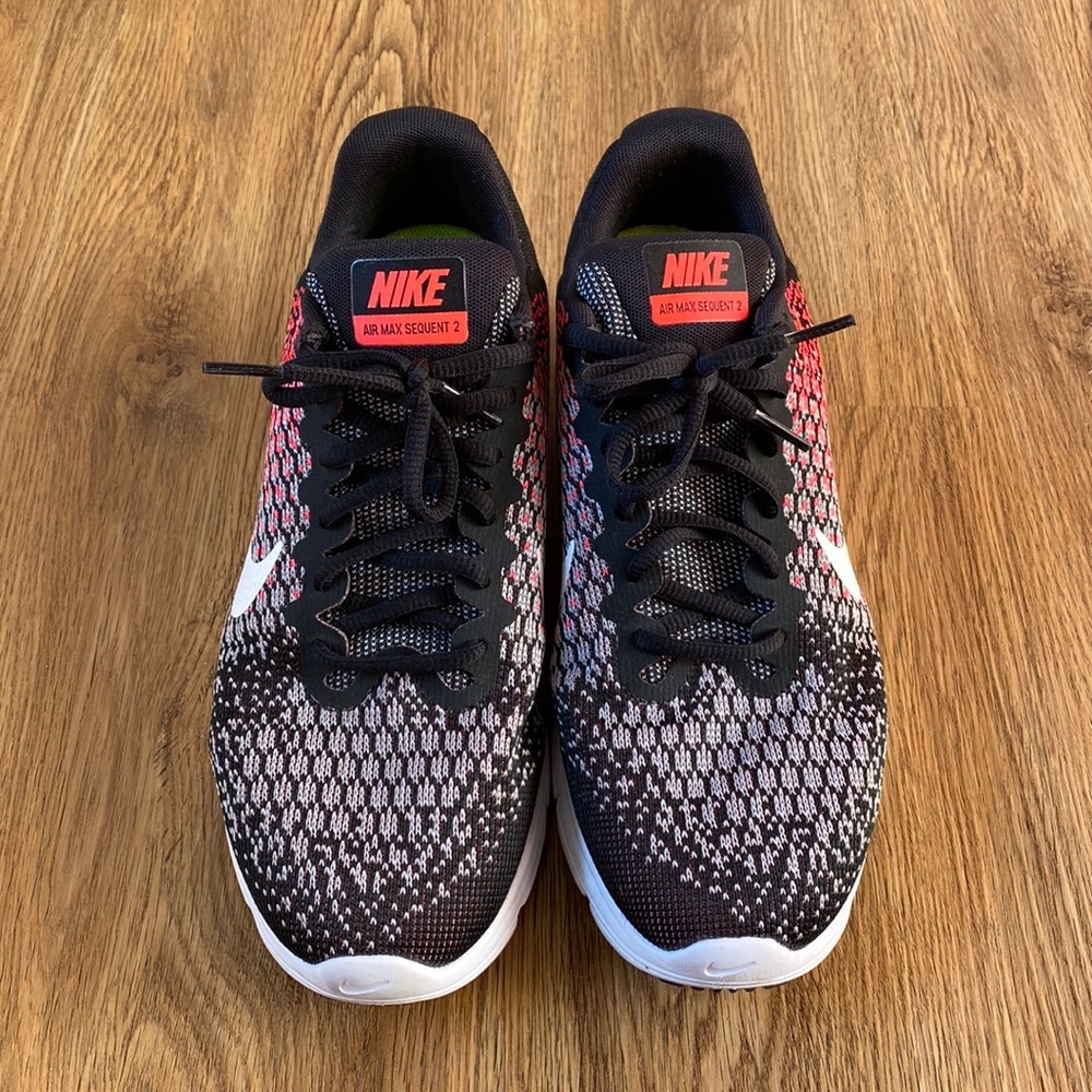 EUC Nike AirMax Sequent 2